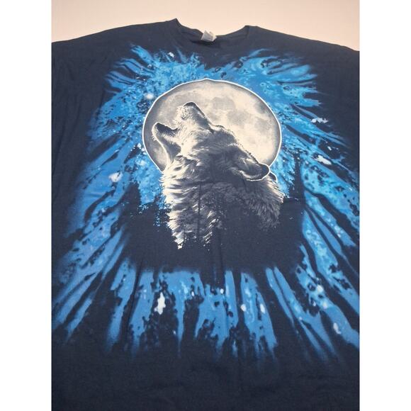 Vintage Wolf Howling At Moon Dark Blue T-Shirt Gildan Heavy Cotton 2XL - Picture 1 of 4